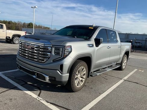 Used 2024 GMC Sierra 1500 Denali w/ Technology Package image 3