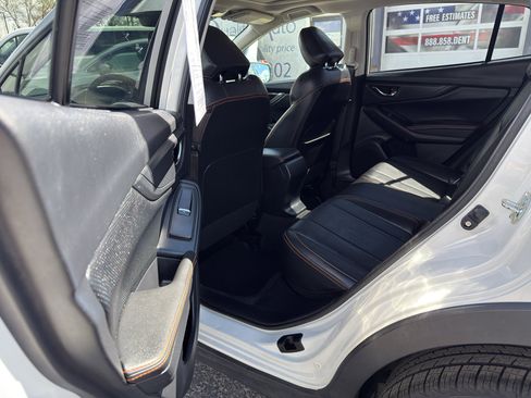 Used 2019 Subaru Crosstrek 2.0i Limited w/ Moonroof Package w/Navigation AWD/4WD image 15