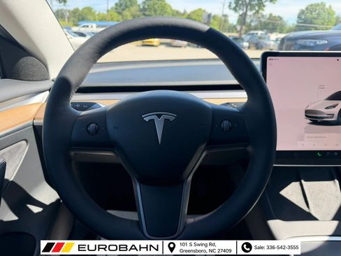 Used 2023 Tesla Model 3 Standard Range RWD image 12