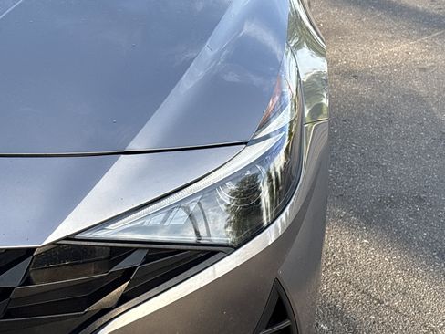 Used 2023 Hyundai Elantra Blue image 11