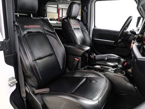 Used 2018 Jeep Wrangler Rubicon image 37