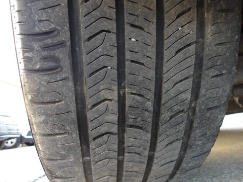 Used 2015 Ford Fusion SE w/ Equipment Group 201A FWD image 8