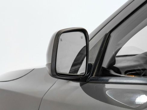 Used 2022 Dodge Durango SXT image 37