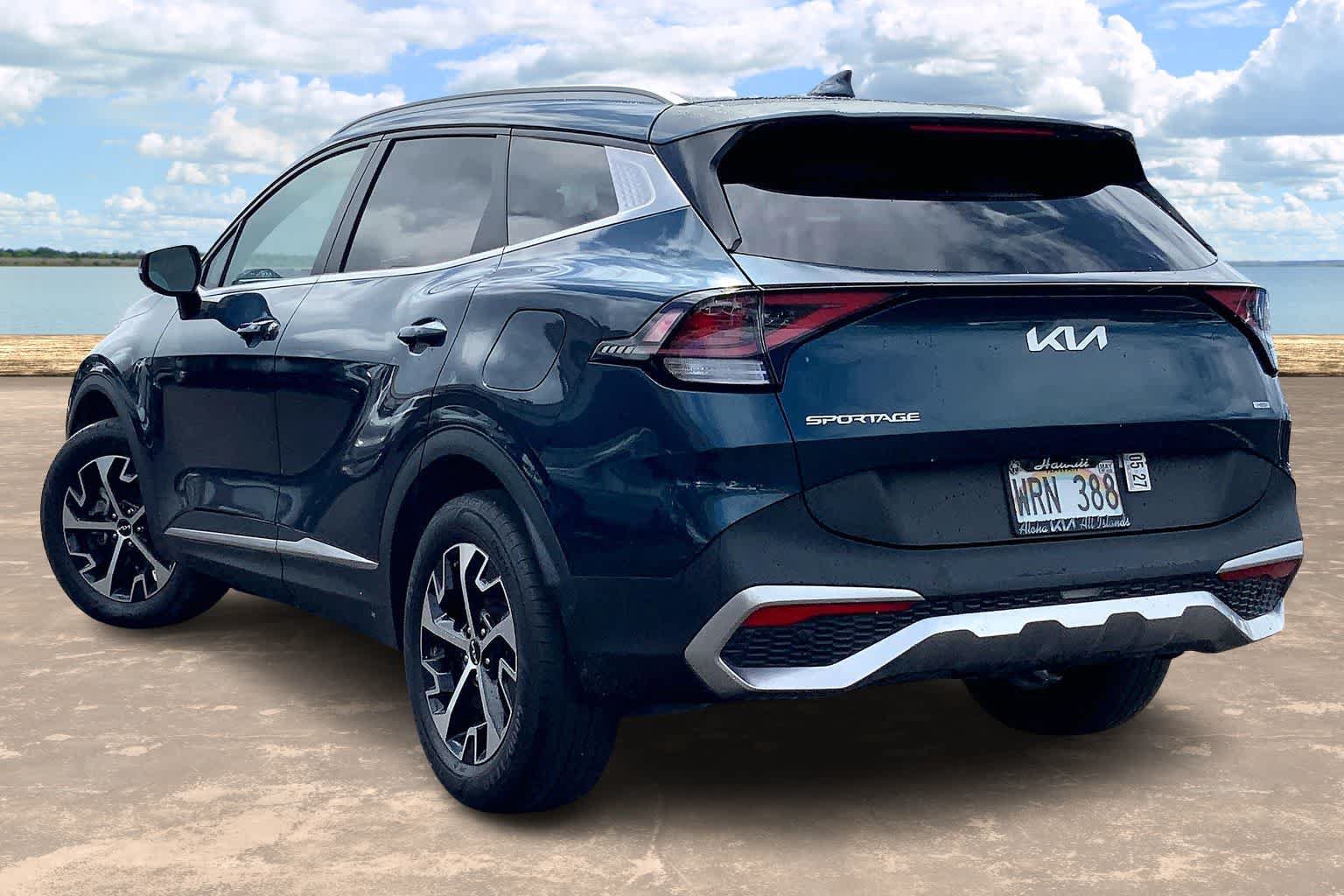 Used 2023 Kia Sportage EX AWD/4WD image 4