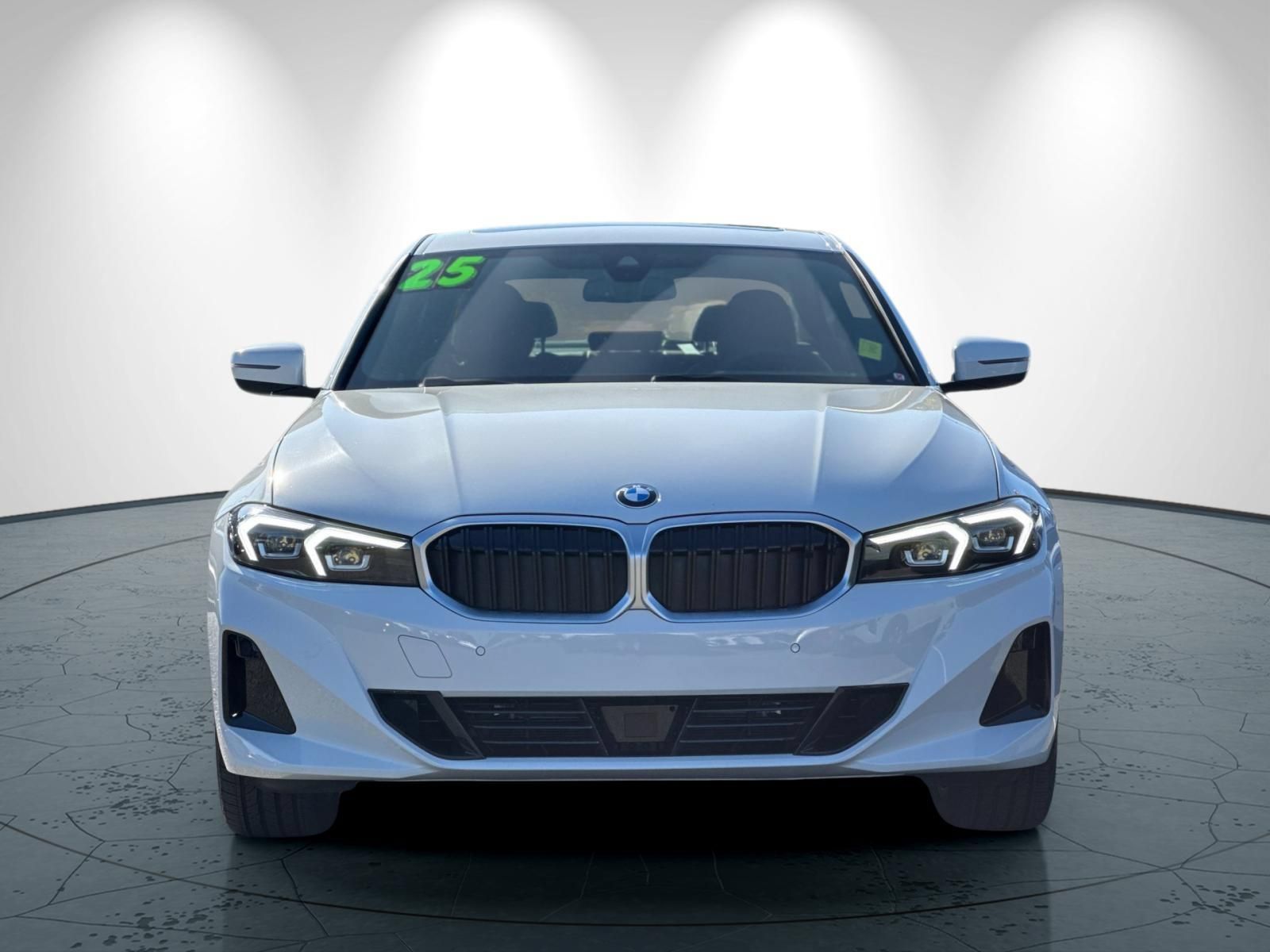 Used 2025 BMW 330i Sedan w/ Premium Package RWD image 9