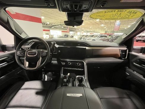 Used 2025 GMC Sierra 3500 Denali w/ Denali Reserve Package image 18