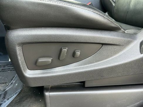 Used 2015 Chevrolet Suburban LT w/ Luxury Package image 17