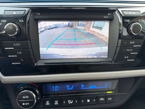 Used 2014 Toyota Corolla LE FWD image 26