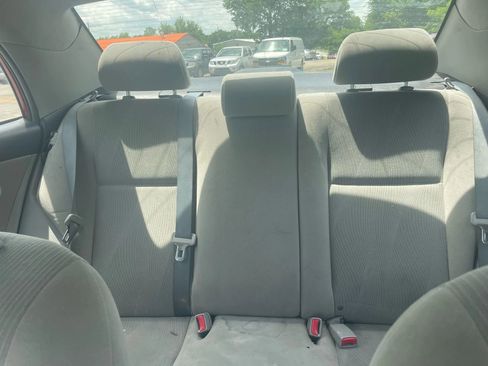 Used 2012 Toyota Corolla LE image 7