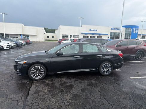 Used 2019 Honda Accord Touring image 9