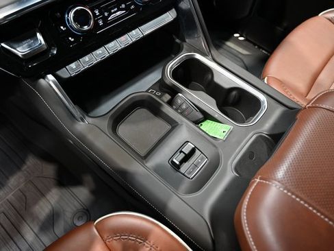 Used 2024 GMC Sierra 3500 Denali Ultimate image 26