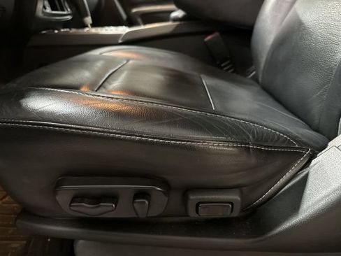 Used 2015 Nissan Armada Platinum w/ 2nd Row Captain Seat Package AWD/4WD image 18
