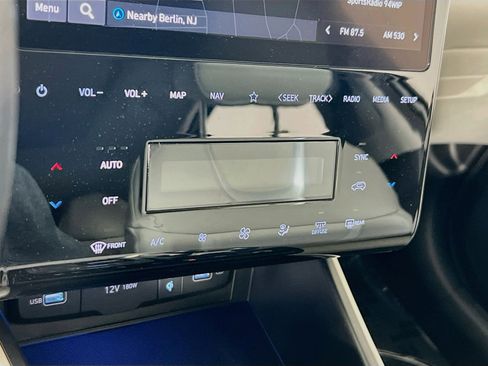 Used 2023 Hyundai Tucson Limited image 16