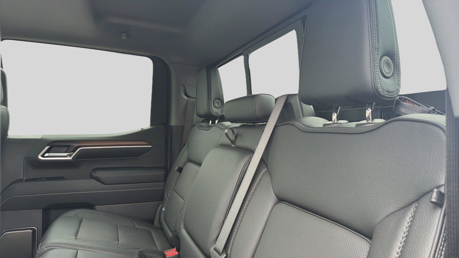 Used 2024 GMC Sierra 1500 Denali AWD/4WD image 19