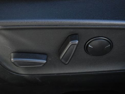 Used 2023 Ford Escape Platinum image 16