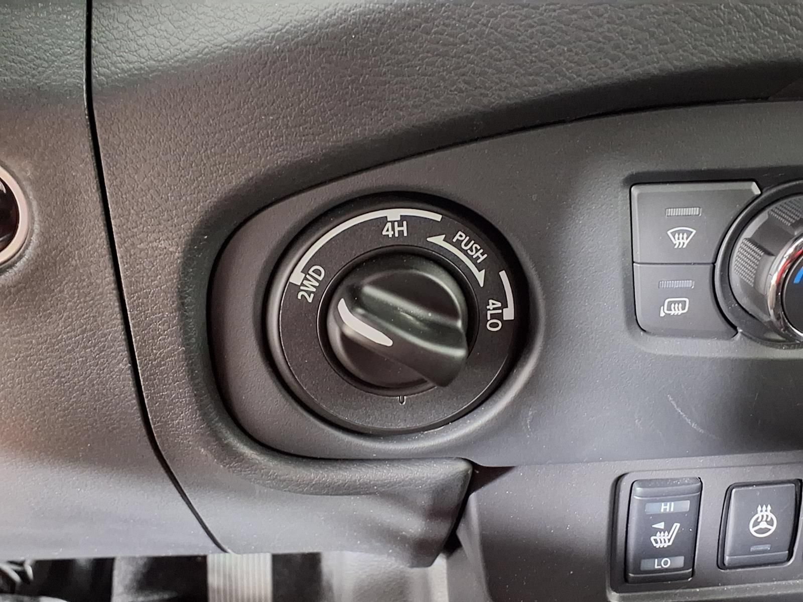 Used 2023 Nissan Frontier PRO-4X w/ Pro Convenience Package AWD/4WD image 26