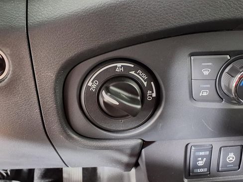 Used 2023 Nissan Frontier PRO-4X w/ Pro Convenience Package AWD/4WD image 26
