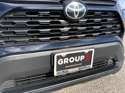 Used 2021 Toyota RAV4 LE image 30