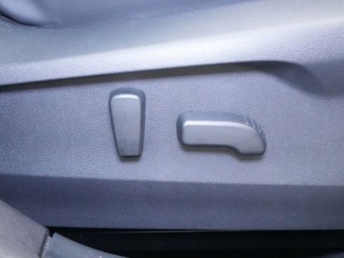 Used 2023 Subaru Outback Limited image 32