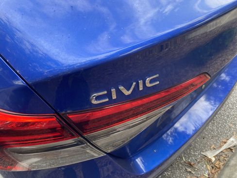 Used 2024 Honda Civic Sport image 12