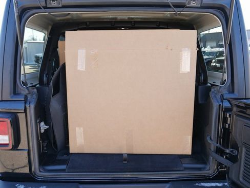 Used 2023 Jeep Wrangler Sport image 11