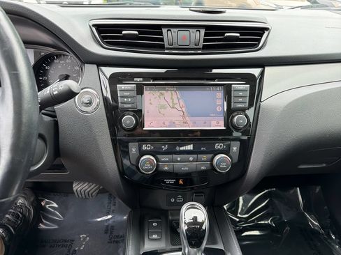 Used 2020 Nissan Rogue Sport SL w/ Premium Package FWD image 27