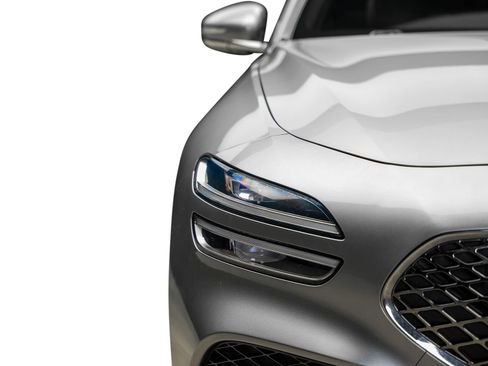 Used 2022 Genesis G70 3.3T RWD image 3
