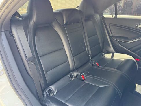 Used 2015 Mercedes-Benz CLA 250 4MATIC image 11