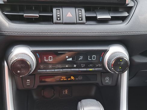 Used 2024 Toyota RAV4 XLE Premium FWD image 22