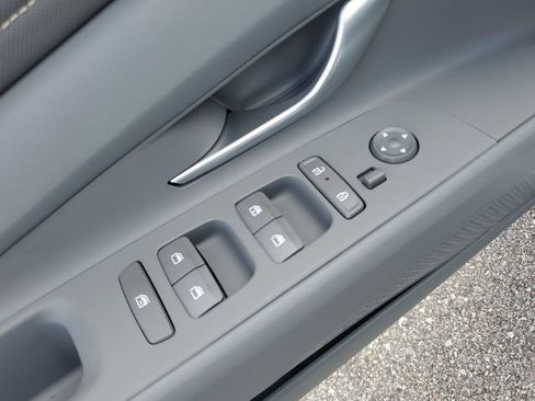 New 2026 Hyundai Elantra Sport FWD image 19