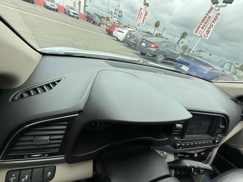 Used 2018 Hyundai Elantra Value Edition image 94