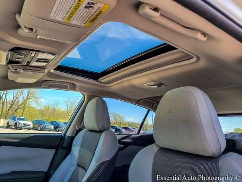 Used 2021 Subaru Crosstrek 2.0i Premium w/ Moonroof Package image 10