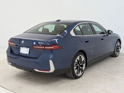 New 2025 BMW 530i w/ Premium Package image 8