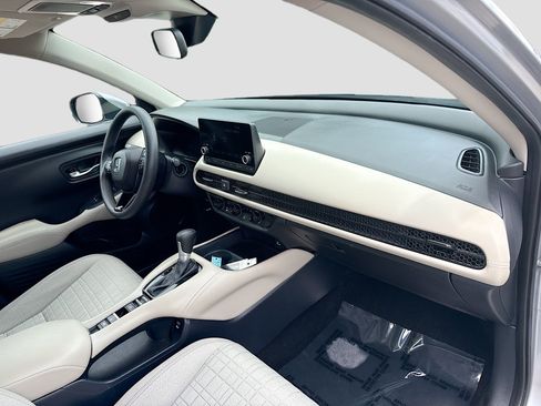 Certified 2025 Honda HR-V LX image 31