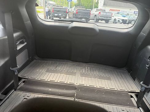 Used 2020 Ford Explorer XLT w/ Comfort Package AWD/4WD image 12