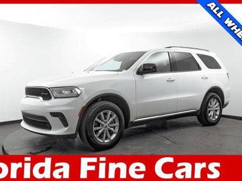 Used 2024 Dodge Durango SXT image 1