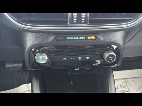 Certified 2023 Ford Escape Platinum AWD/4WD image 25