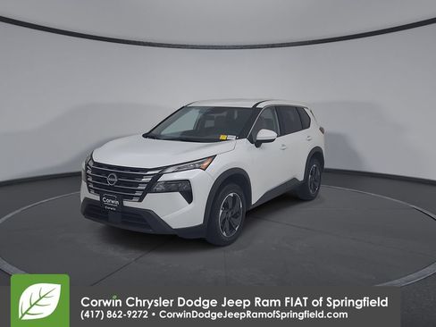Used 2025 Nissan Rogue SV AWD/4WD image 6