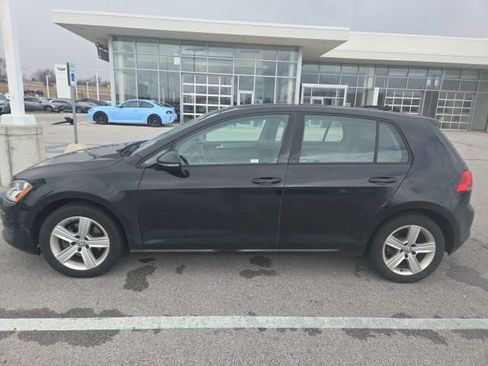 Used 2017 Volkswagen Golf Wolfsburg Edition image 6