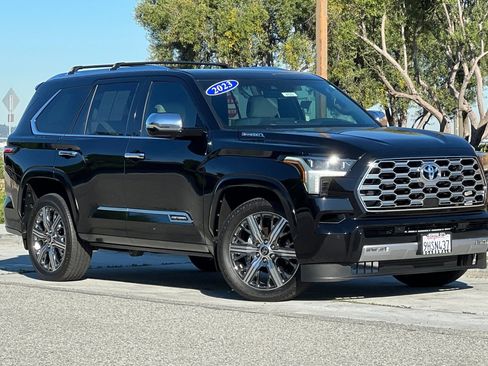 Used 2023 Toyota Sequoia Capstone AWD/4WD image 2