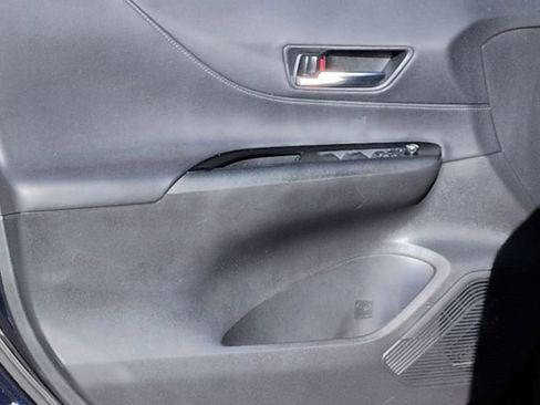 Certified 2021 Toyota Venza LE w/ Carpet Mat Package (TMS) image 12