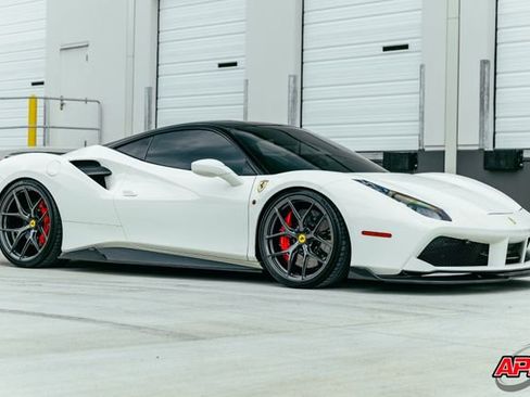 Used 2018 Ferrari 488 GTB RWD image 7