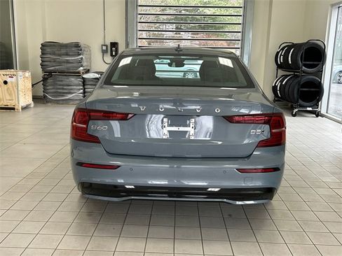 Certified 2024 Volvo S60 B5 Plus image 3