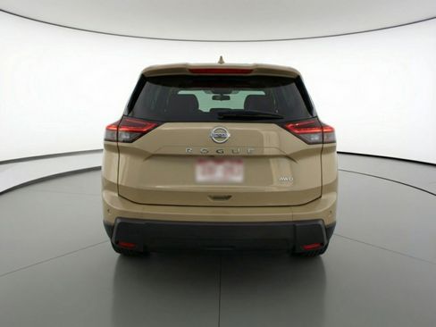 Used 2025 Nissan Rogue SV image 7