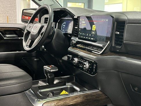 Certified 2023 GMC Sierra 1500 Elevation w/ Elevation Premium Package AWD/4WD image 10
