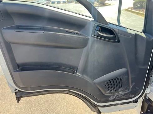 New 2024 Chevrolet Low Cab Forward image 10