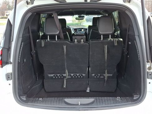 Used 2024 Chrysler Pacifica Limited FWD image 30