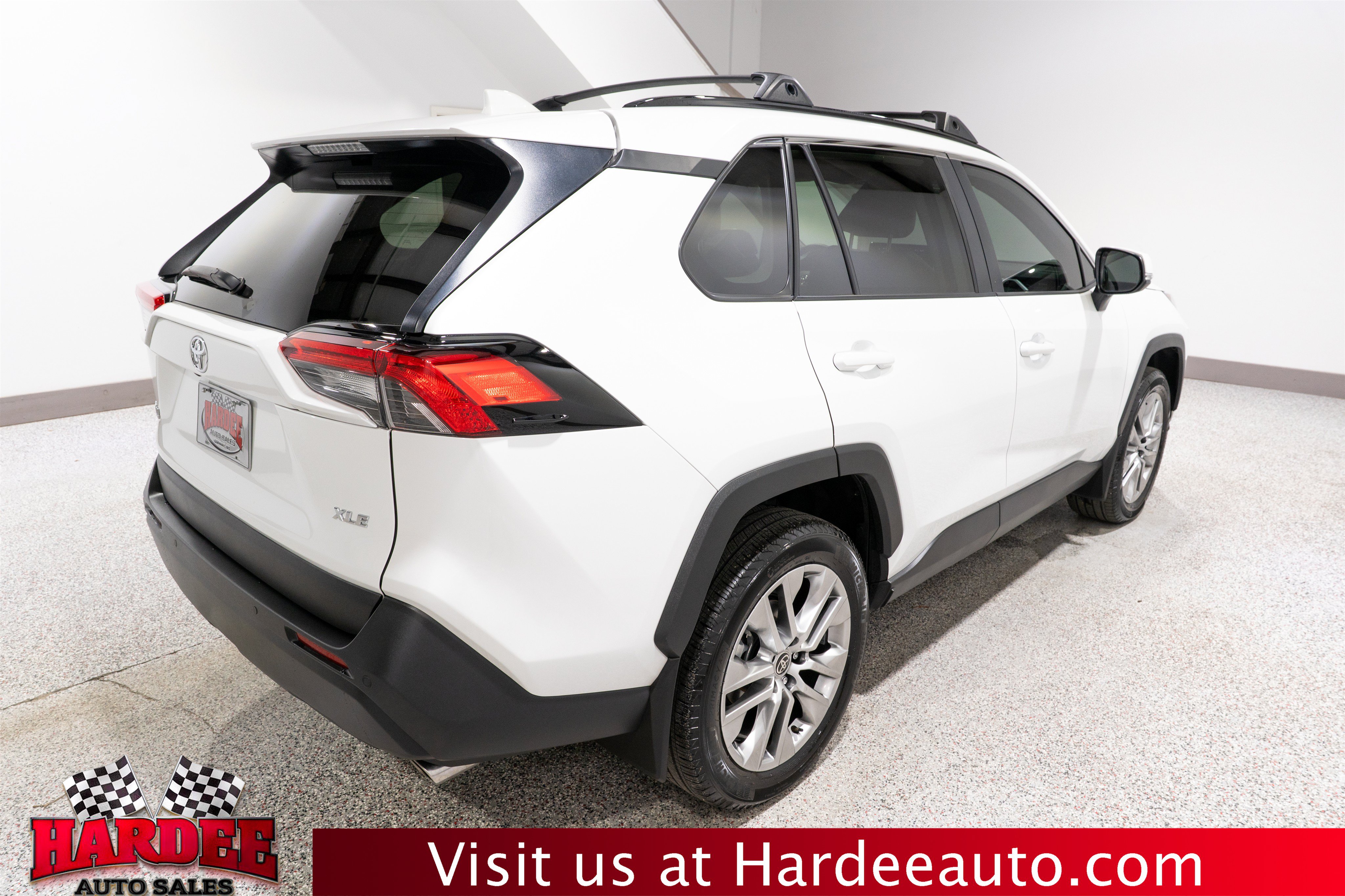 Used 2025 Toyota RAV4 XLE Premium w/ Weather Package FWD image 5