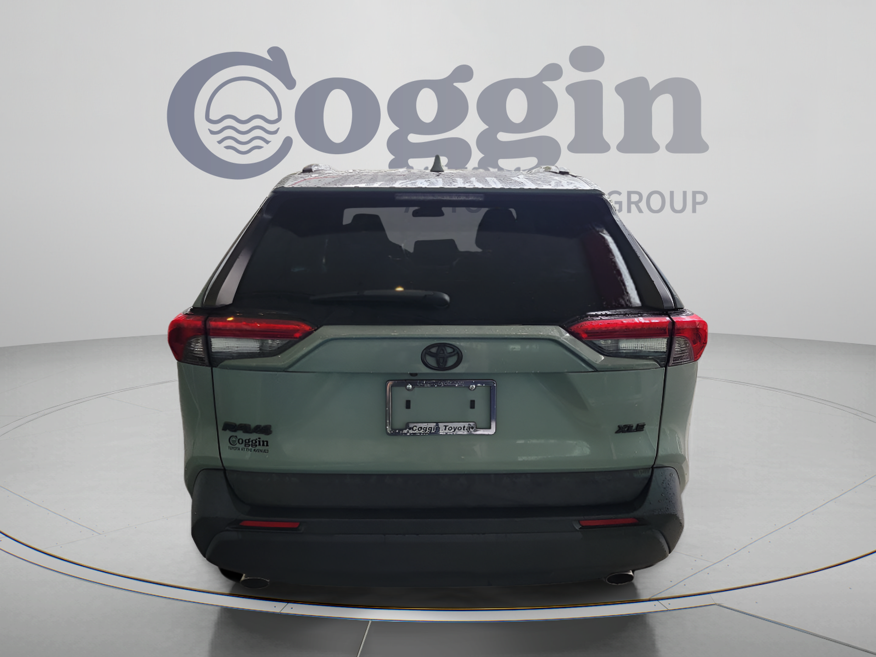 Used 2022 Toyota RAV4 XLE FWD image 4
