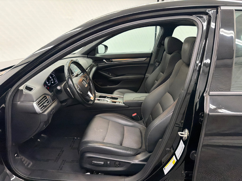 Used 2018 Honda Accord Sport image 9
